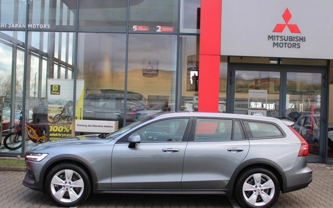 Volvo V60 Cross Country cena 124900 przebieg: 134446, rok produkcji 2020 z Biała małe 781